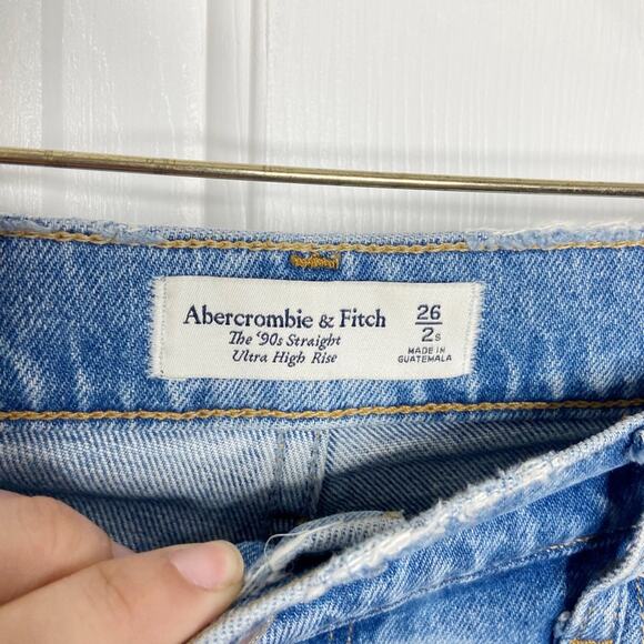 Abercrombie & Fitch The 90s Straight Ultra High Rise Jeans Size 2/26 Petite - Picture 2 of 3